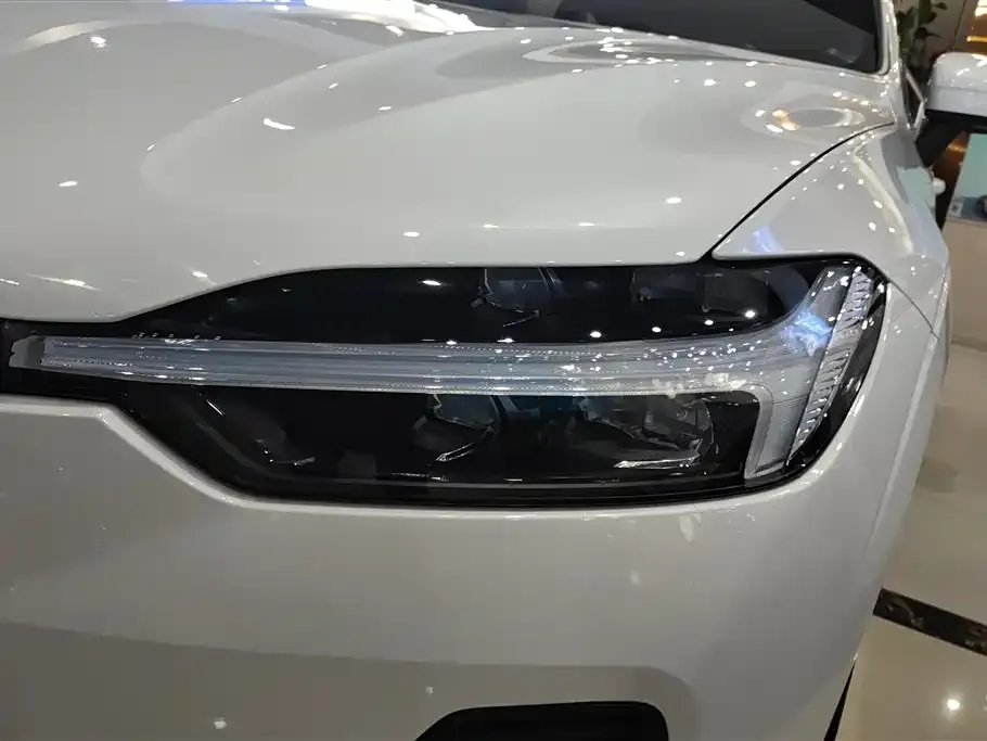 Volvo XC60 2022 из CN, фото 10