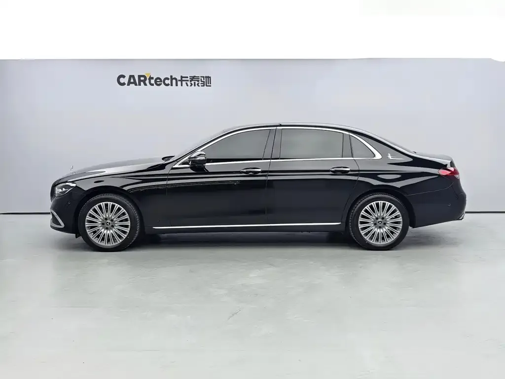 Mercedes-Benz E-Class 2023 из CN, фото 4