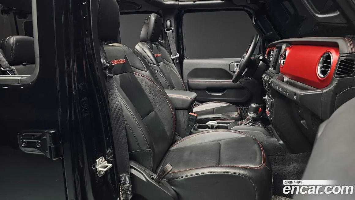 Jeep Wrangler 2022 из KR, фото 4