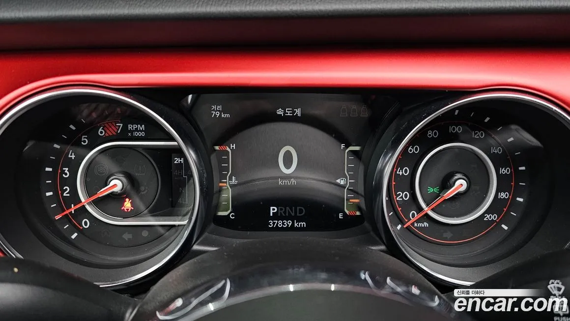 Jeep Wrangler 2022 из KR, фото 2