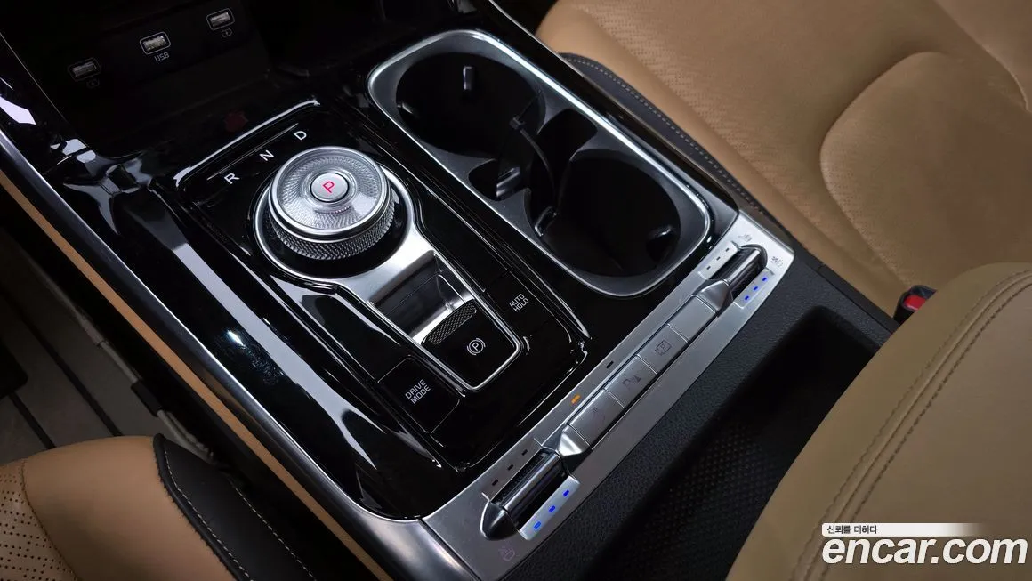 Kia Carnival — фото 10