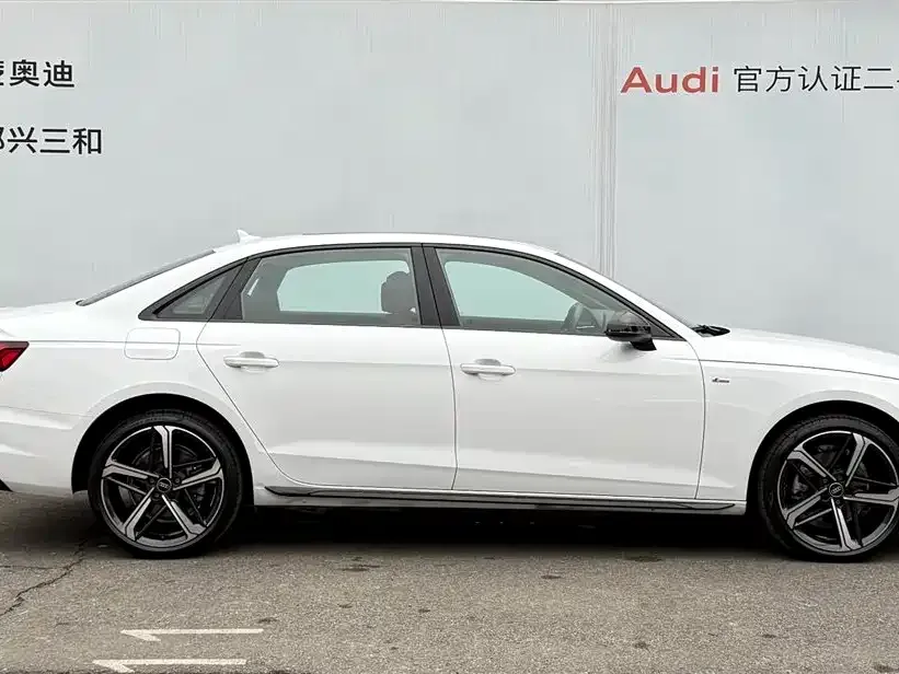 Audi A4L 2024 из CN, фото 6