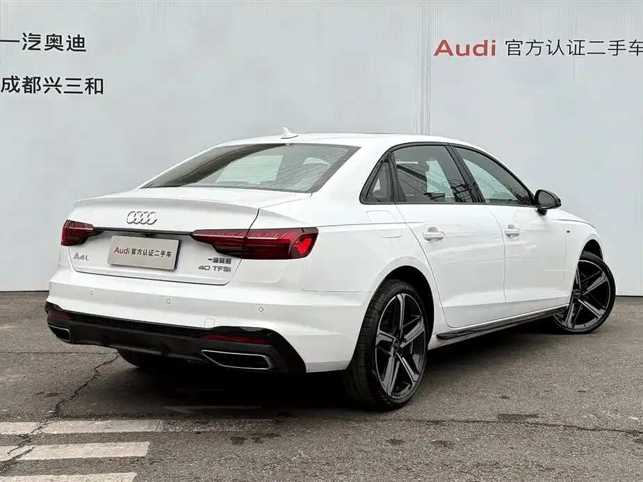 Audi A4L 2024 из CN, фото 3