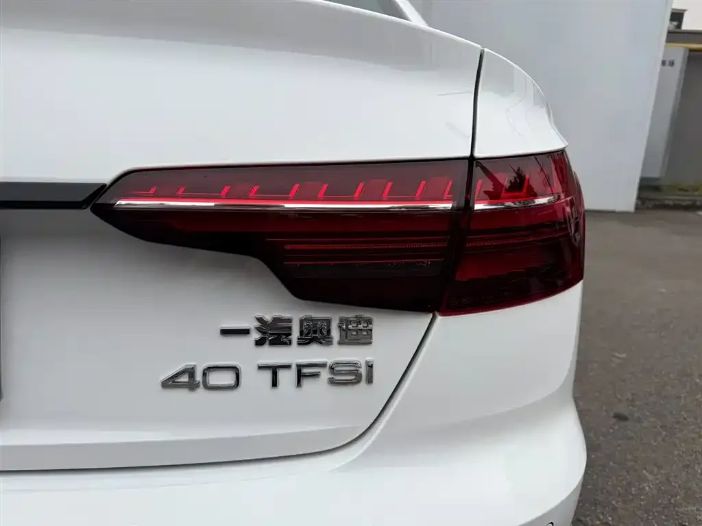 Audi A4L 2024 из CN, фото 2