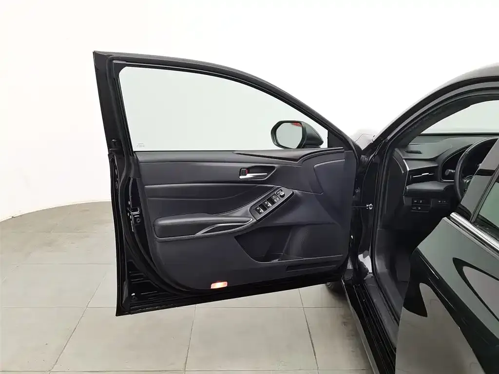 Toyota Avalon 2021 из CN, фото 2