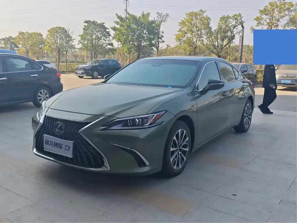 Lexus ES 2023 из CN, фото 1