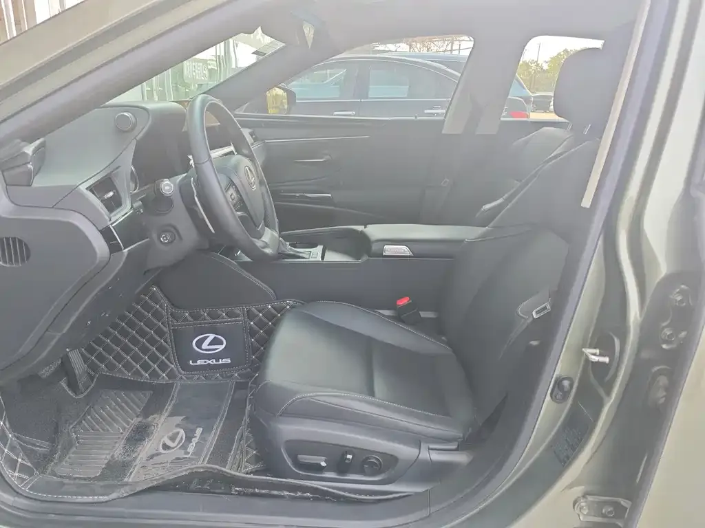 Lexus ES 2023 из CN, фото 3