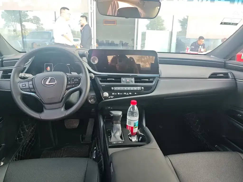 Lexus ES 2023 из CN, фото 7