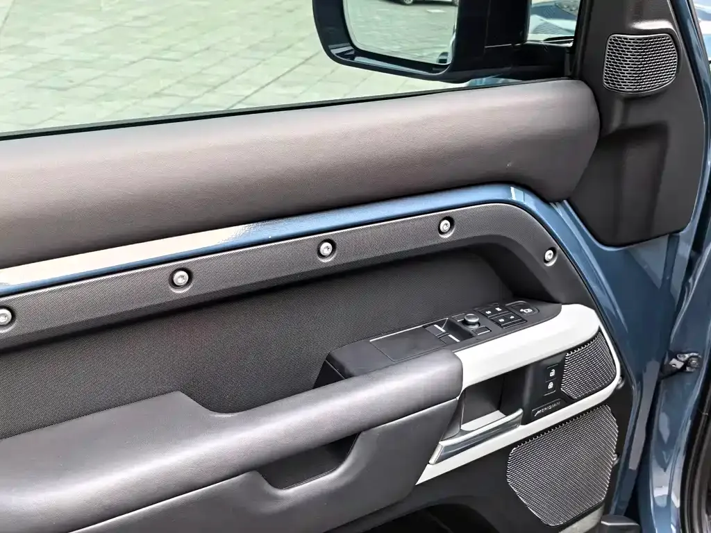 Land Rover Defender 2023 из CN, фото 10