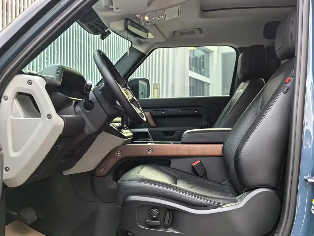 Land Rover Defender 2023 из CN, фото 3