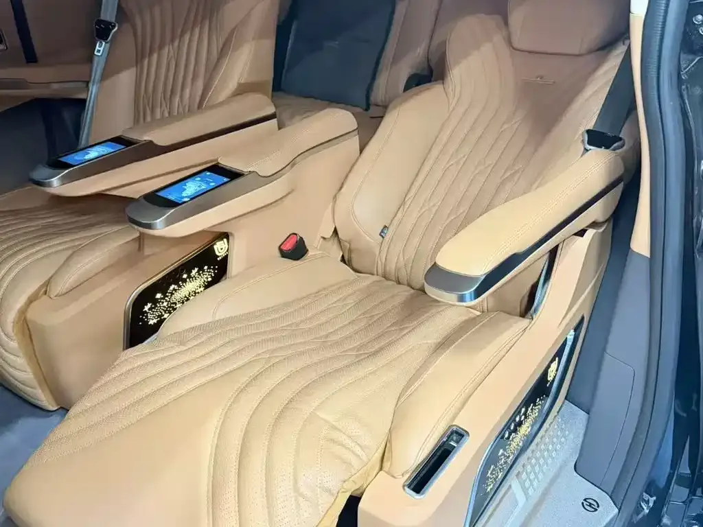 Toyota Sienna 2025 из CN, фото 10