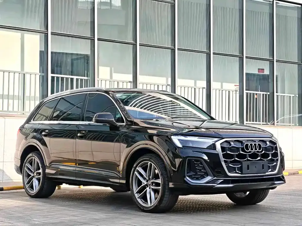 Audi Q7 2024 из CN, фото 9