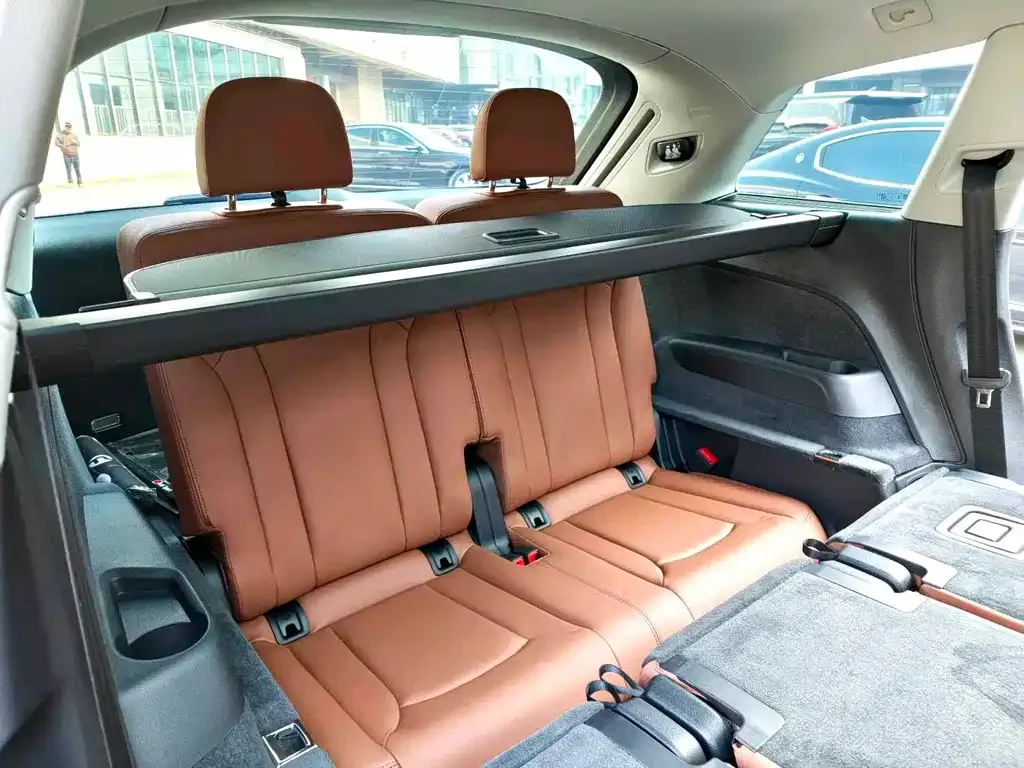 Audi Q7 2024 из CN, фото 7