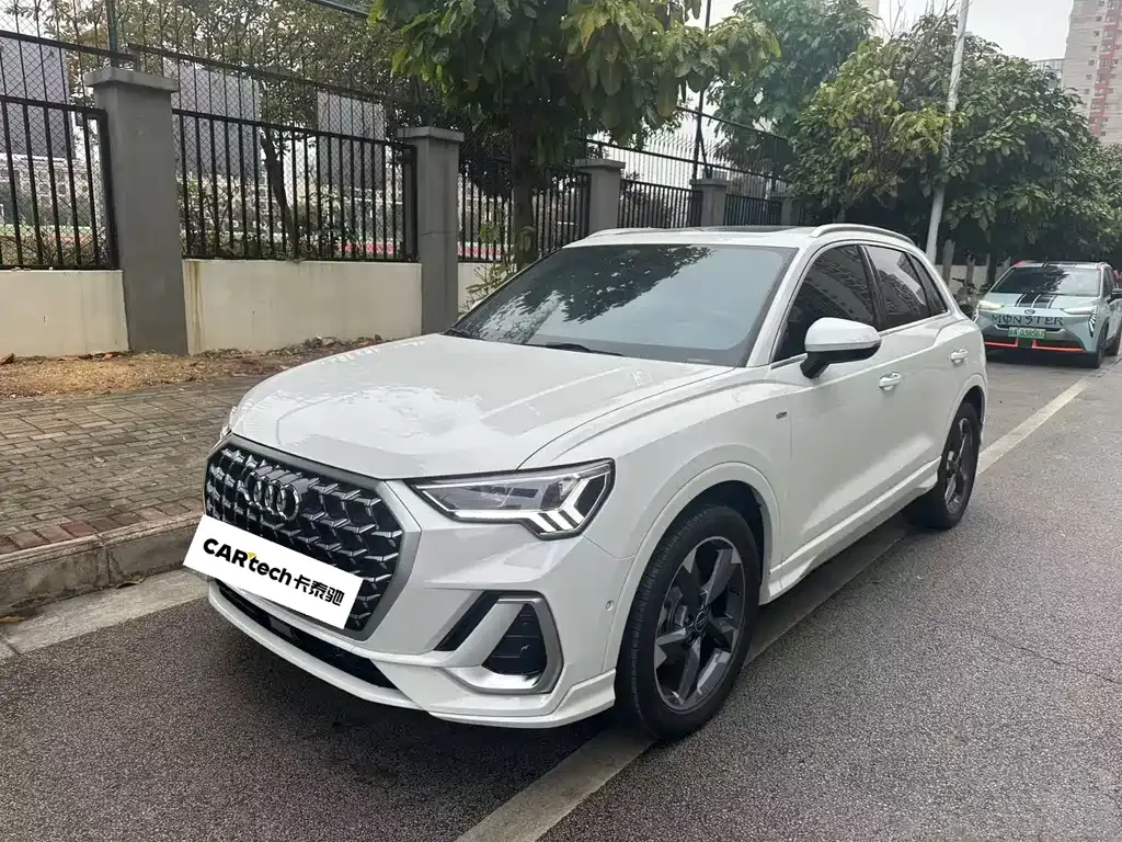 Audi Q3 2023 из CN, фото 1