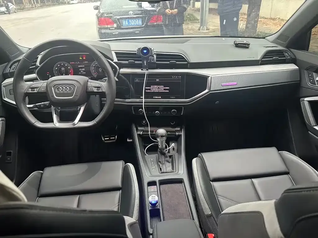 Audi Q3 2023 из CN, фото 9