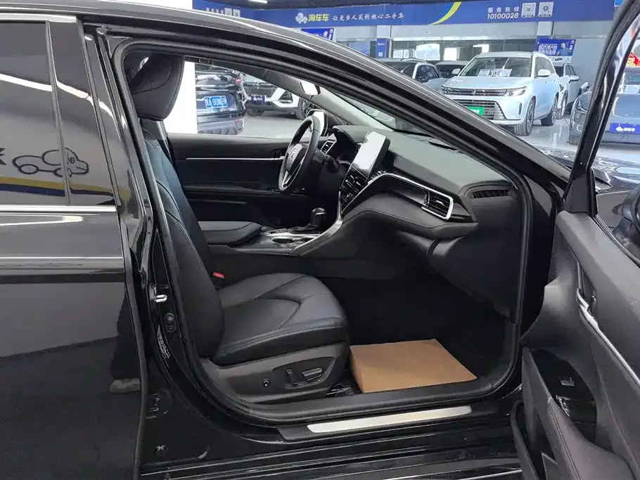 Toyota Camry 2023 из CN, фото 10
