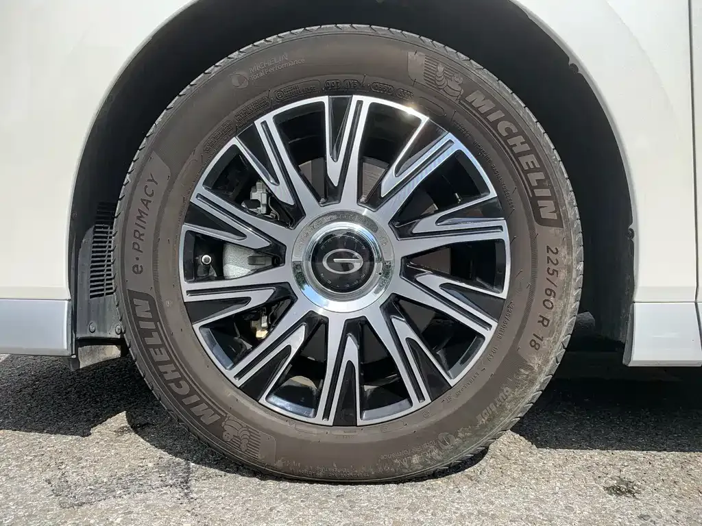 GAC Motor Trumpchi E9 — фото 10