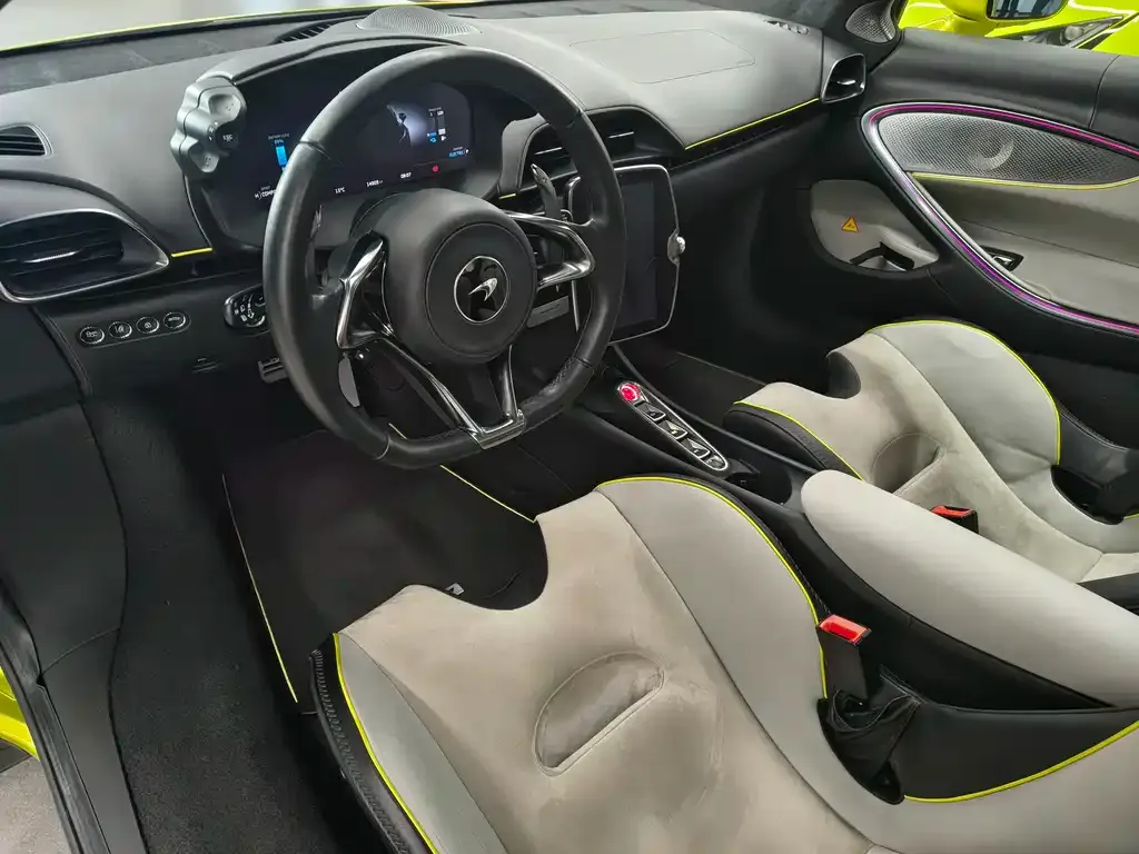 McLaren Artura 2023 из CN, фото 6