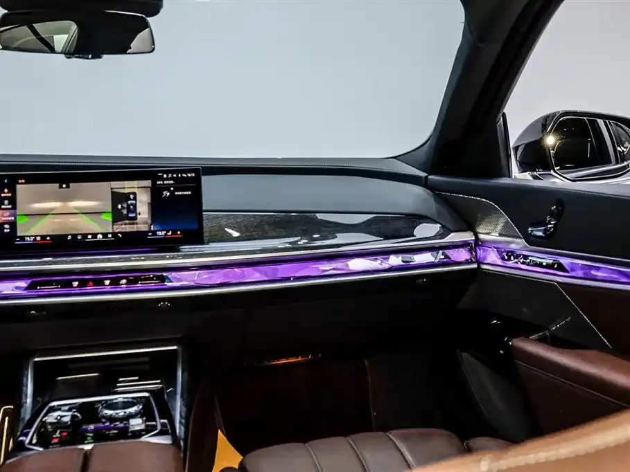BMW 7 Series 2023 из CN, фото 7