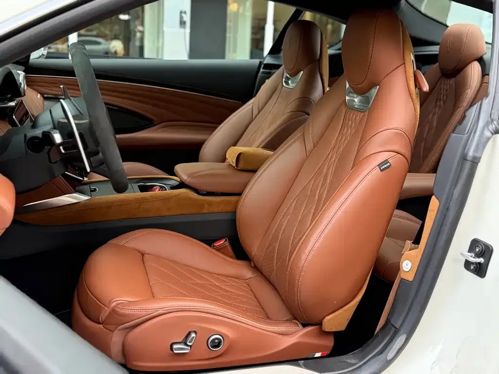 Maserati GranTurismo 2025 из CN, фото 9