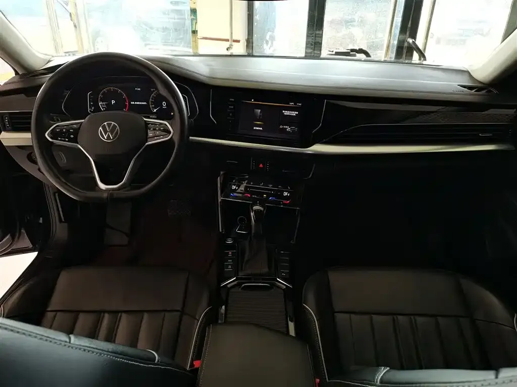 Volkswagen Passat 2023 из CN, фото 8