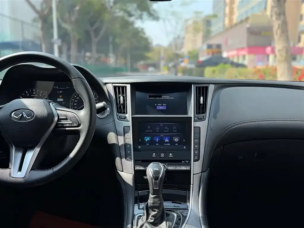 Infiniti Q50L 2021 из CN, фото 2