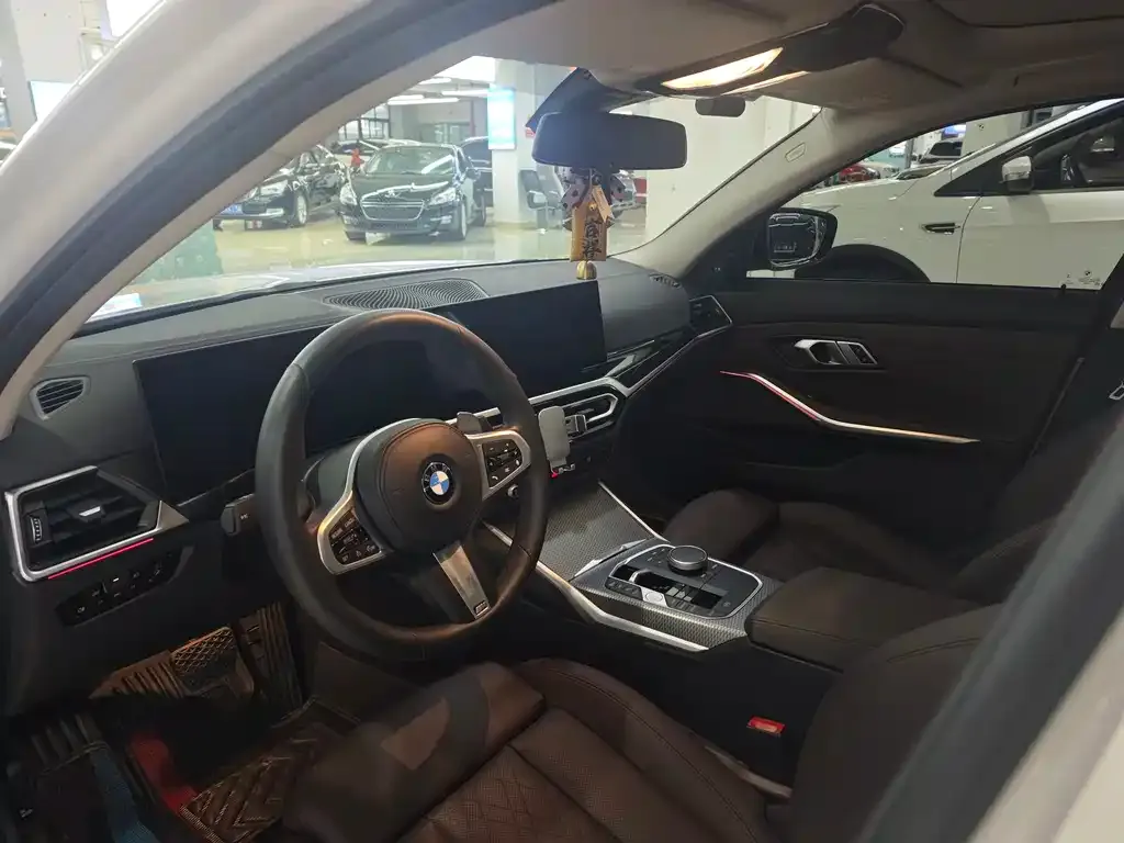 BMW 3 Series 2023 из CN, фото 3