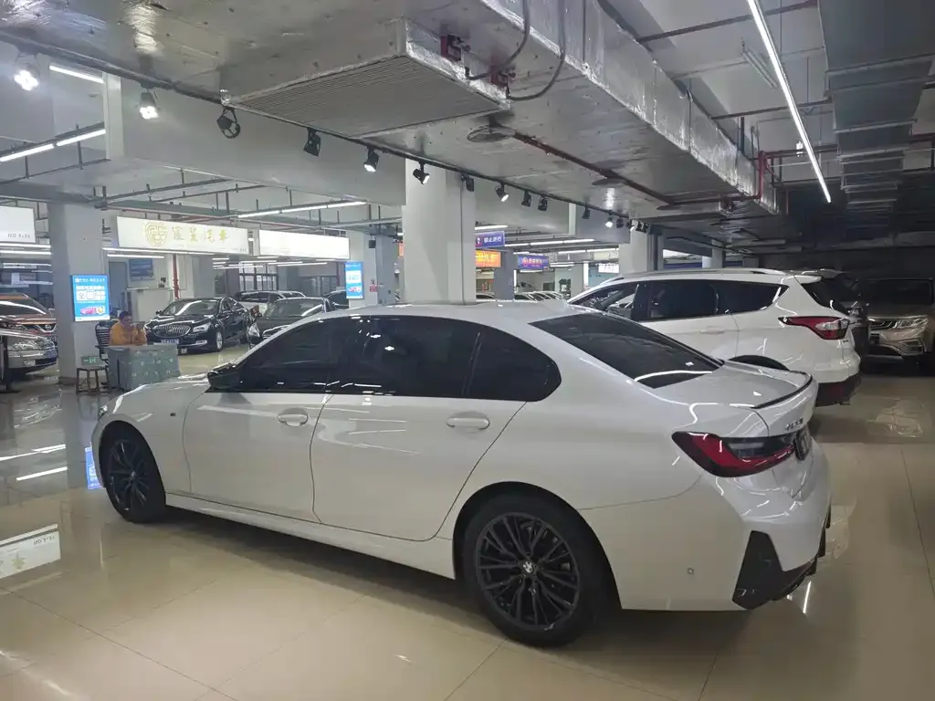 BMW 3 Series 2023 из CN, фото 9