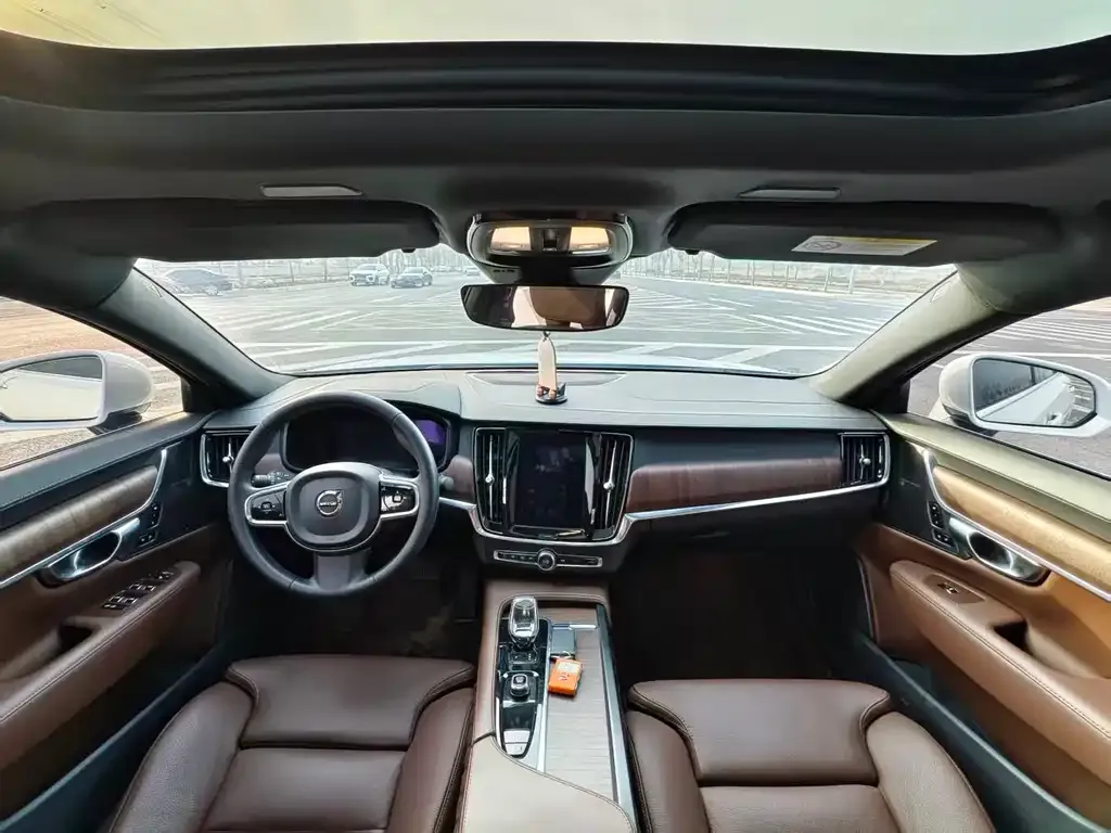 Volvo S90 2023 из CN, фото 6
