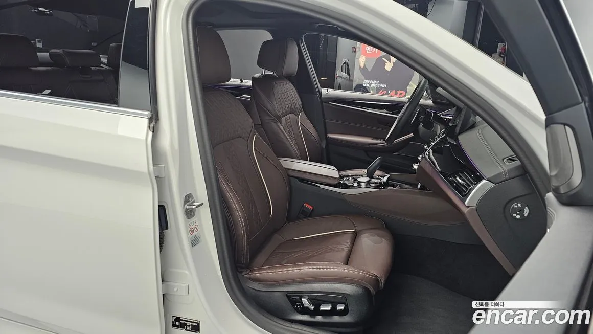 BMW 5-Series 2023 из KR, фото 7