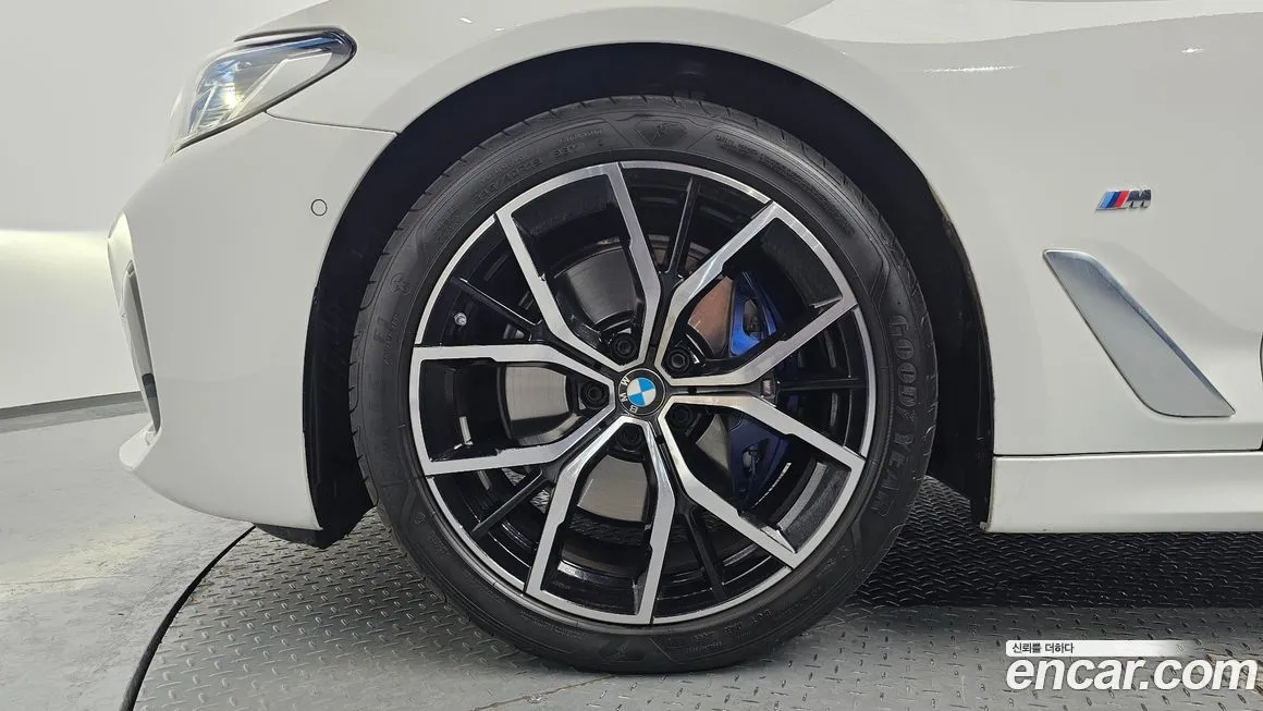 BMW 5-Series 2023 из KR, фото 4