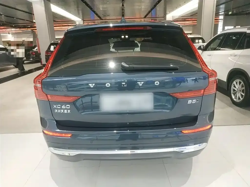 Volvo XC60 2022 из CN, фото 2