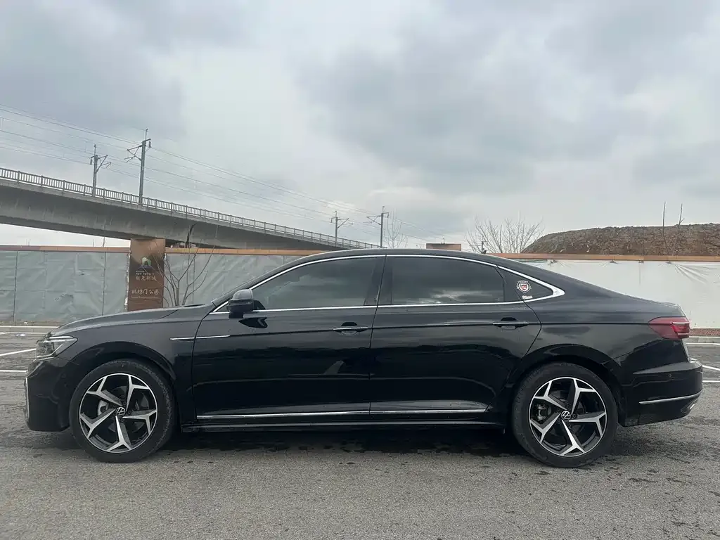 Volkswagen Passat 2022 из CN, фото 3