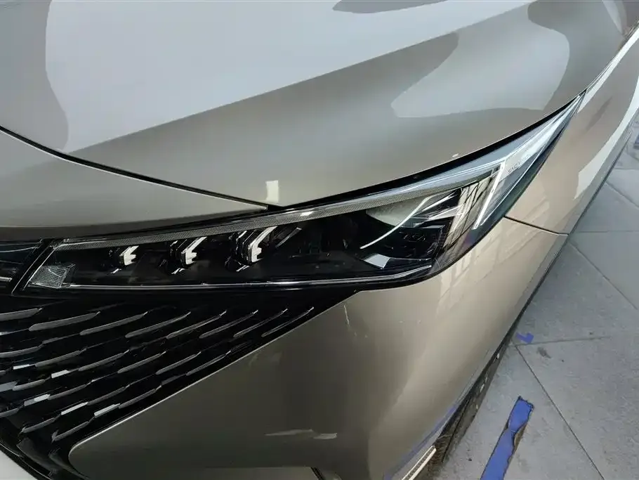 Roewe RX5 New Energy 2026 из CN, фото 2