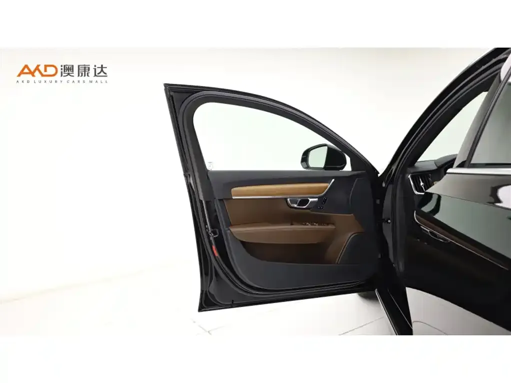 Volvo S90 2023 из CN, фото 3