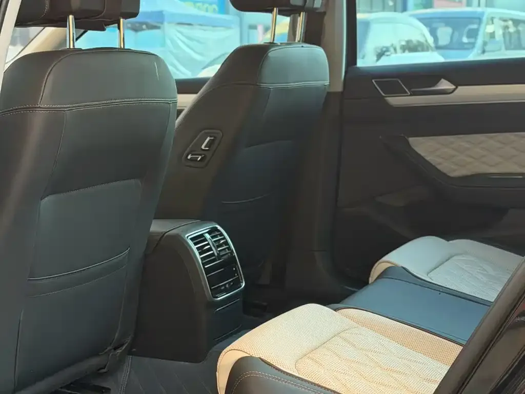 Volkswagen Magotan 2023 из CN, фото 3