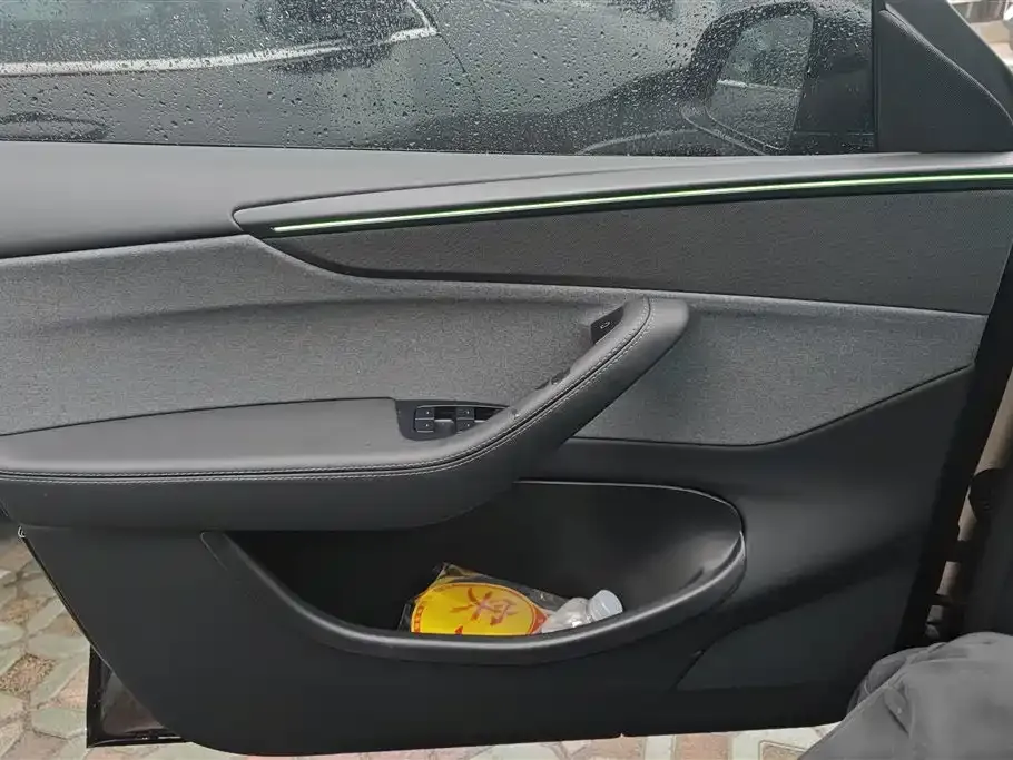 Tesla Model Y 2025 из CN, фото 7