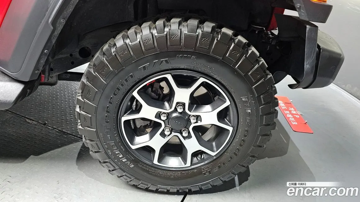 Jeep Wrangler 2022 из KR, фото 3