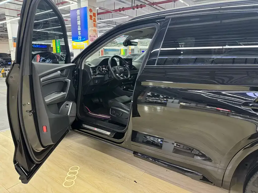 Audi Q5L 2022 из CN, фото 3