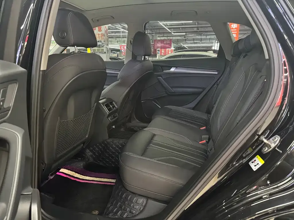 Audi Q5L 2022 из CN, фото 2