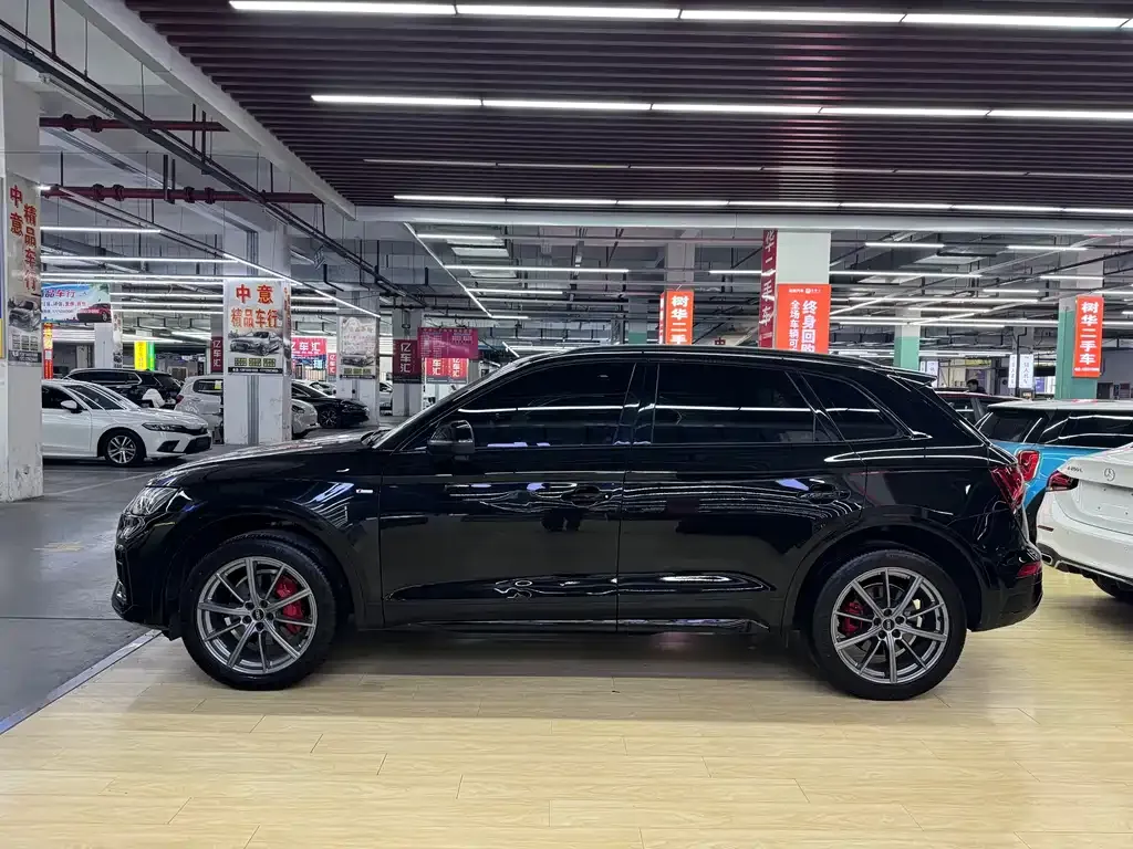Audi Q5L 2022 из CN, фото 5