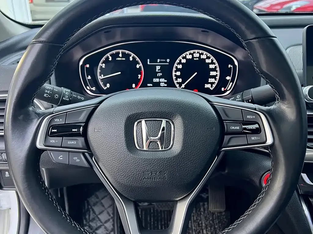 Honda Accord — фото 6