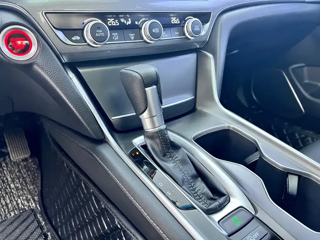 Honda Accord — фото 4