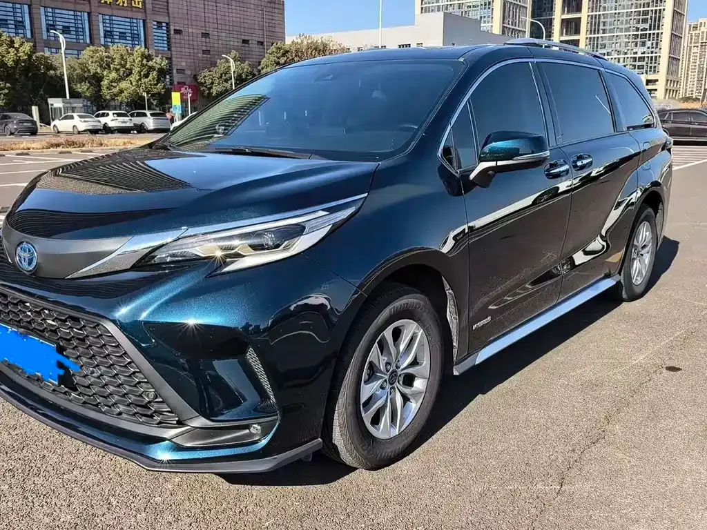 Toyota Granvia 2024 из CN, фото 1
