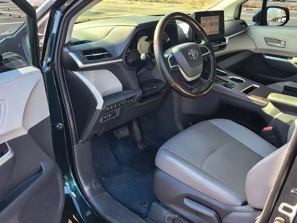 Toyota Granvia 2024 из CN, фото 7