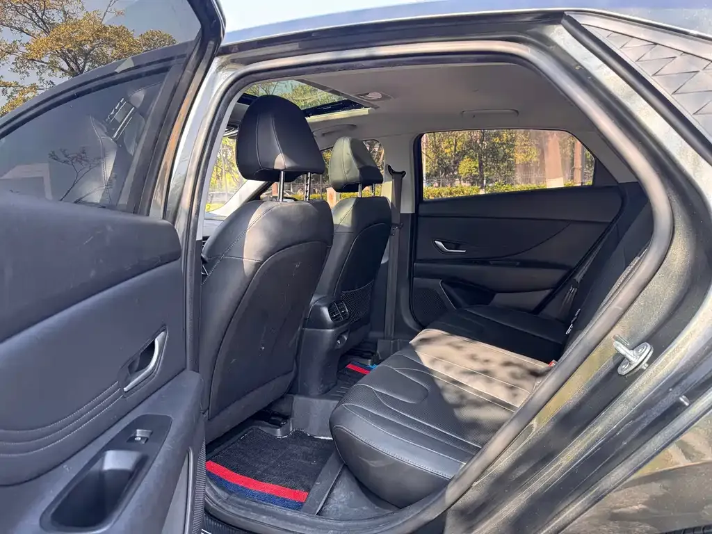 Hyundai Elantra 2024 из CN, фото 2