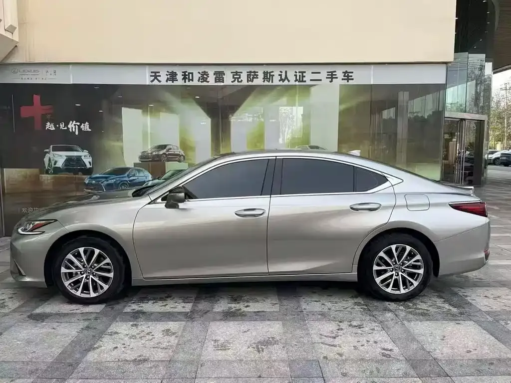 Lexus ES 2021 из CN, фото 7