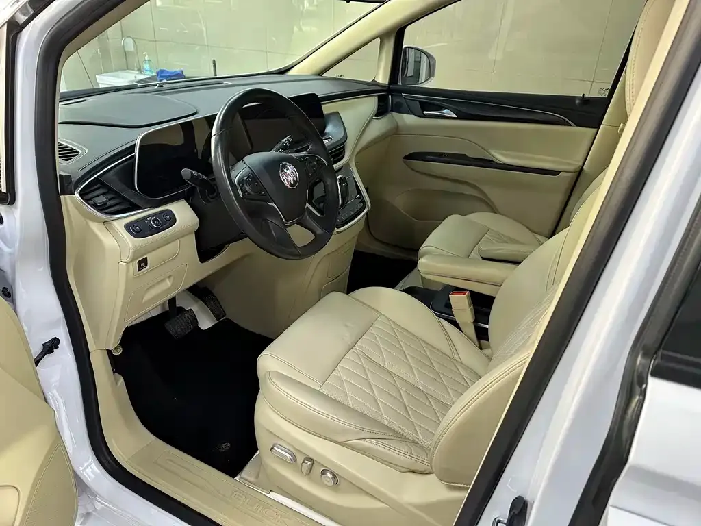 Buick GL8 2023 из CN, фото 9