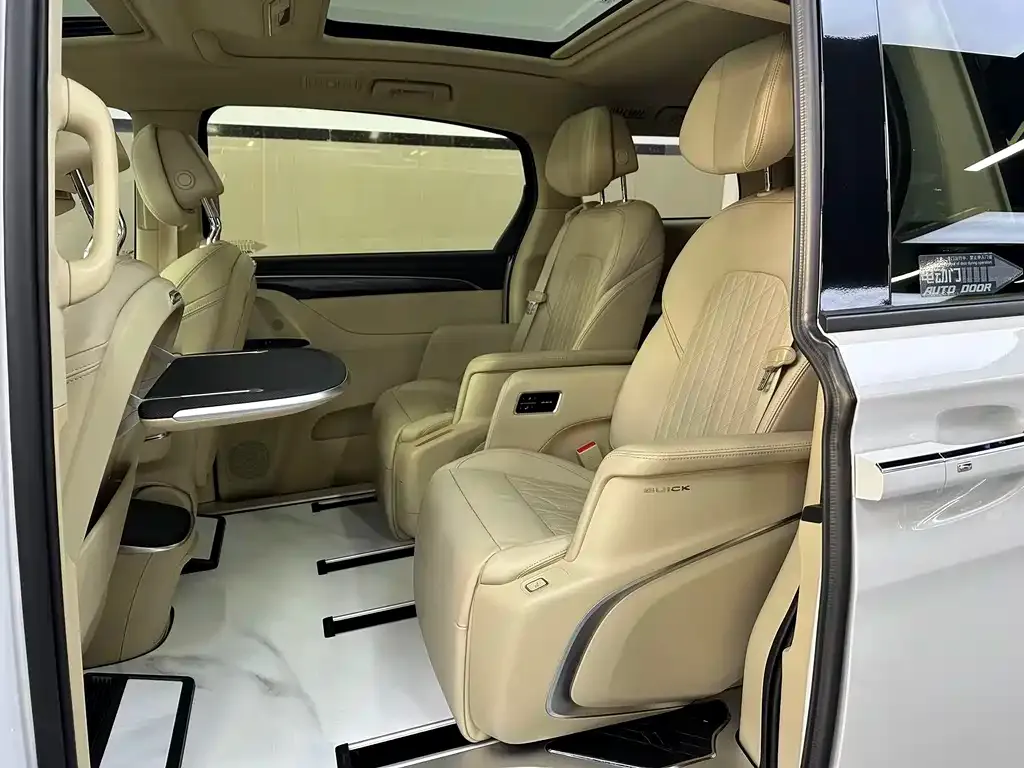 Buick GL8 2023 из CN, фото 6