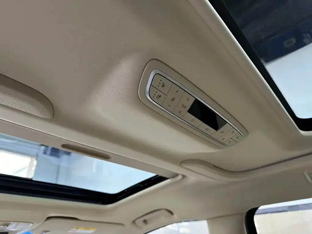 Buick GL8 2023 из CN, фото 7